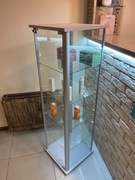 Witryna szklana kosmetyczna -  zamykana