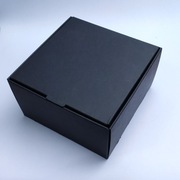 Czarne pudełko z tektury litej 230x230x130mm