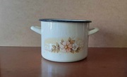Beżowy garnek emaliowany emalia wzór kwiatki 17cm | PRL, vintage