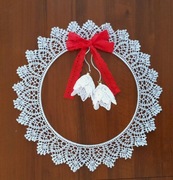 Szydełkowe obręcze do okna  światełka świąteczne 