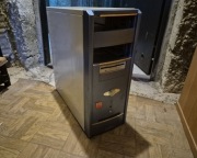 Dwie retro obudowy PC