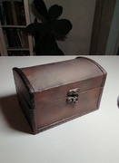 Kuferek, szkatułka, zamykana skrzynia