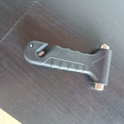 Nowy wycinacz do pasów i zbijacz szyb