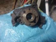 Zwrotnica lewa , piasta Fiat Grande Punto