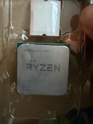 AMD Ryzen 3 3200G