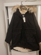 Kurtka damska czarna ocieplana Reserved z kapturem, bardzo wygodna,ciepła 