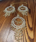 Zestaw biżuterii stal z perełkami kolczyki długie koła+ naszyjnik