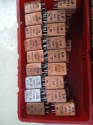 Różne filtry starej elektroniki . Zabytkowe z PRL 