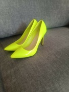 Buty szpilki lakierowane kolor zielony jaskrawy, rozmiar. 41