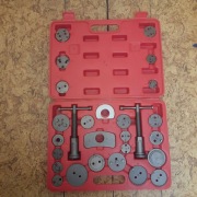 Zestaw do tłoczków hamulcowych 27 elementów WERTTOOLS