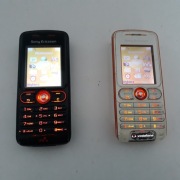 Sony Ericsson W200i 2 sztuki.
