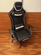 Fotel gamingowy Huzaro Force 8.2 – wciąż sprawny, ale mocno podrapany