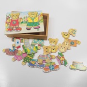 Puzzle drewniane układanka ubieramy misie Smily Play