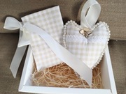 Serce z woreczkiem na kartę podarunkowową, box prezentowy, urodziny