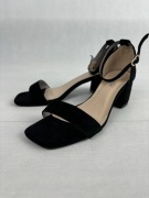 Bestelle sandałki damskie czarne na słupku skóra rozmiar 38 modne