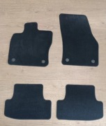 Dywaniki welurowe VW T-roc 2GA863011 B IDX