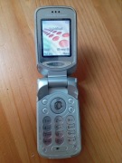 Telefon komórkowy Sony Ericsson Z530i BEZ SIMLOCKA + bateria i ładowarka