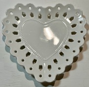 TALERZYK DESEROWY Maxwell And Williams Lille Heart 13 Cm