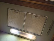 Okap kuchenny z wkładem węglowym