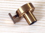 Zabytkowy element mosiężny od starego przyrządu nr 2