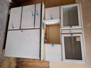 Stary kredens do renowacji retro vintage