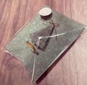 Srebrna choinka z kokardką dla myszek maileg barbie