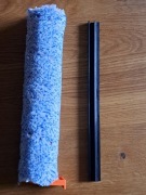 Wałek czyszczacy + skrobak wałka, odkurzacz z funkcją mopowania iLife W90