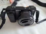 Sony A6000 w świetnym stanie + karta 64GB, torba, 2 zapasowe baterie.