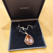 Naszyjnik z  bursztynem SREBRO, Waga 22gr, całość 25gr