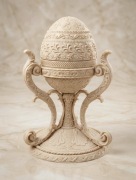 Ozdobne jajo z podstawką w kolorze kości słoniowej druk 3D