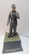 figurka modelarska przedstawiająca niemieckiego żołnierza, l