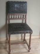 Krzesła Henryk II. Dąb. Skóra.