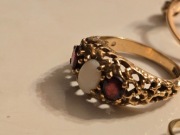 Luksusowy złoty pierścionek, złoty pierścionek z opalem