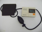 Marshall 80 Omron ciśnieniomierz z ręczną pompką