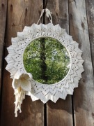 Duże dekoracyjne, makramowe lustro w stylu Boho z kwiatem