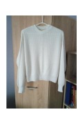 Biały, cienki sweter oversize. Szerokość od pachy do pachy 2x 55 cm 