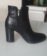 Botki Gino Rossi czarne na obcasie