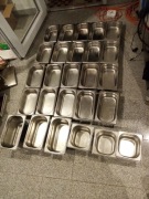 zestaw pojemników gn nierdzwnych inox gastronomiczne 1/4 65