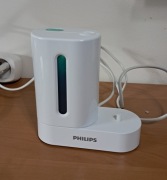 Stacja dezynfekująca UV Philips Sonicare z funkcją ładowania szczoteczki