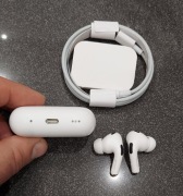 Bezprzewodowe Słuchawki Douszne – Design Premium