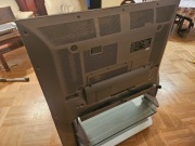 Progresywny telewizor plazmowy PANASONIC na oryginalnej podstawie