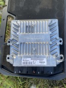 Sterownik silnika ECU Volvo c30 2.0d 31211071AA