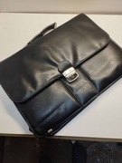 teczka aktówka biznesowa na laptopa dokumenty 