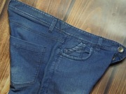 BENETTON- SKINNY- W32L32- SLIM- VINTAGE- pas 83 cm