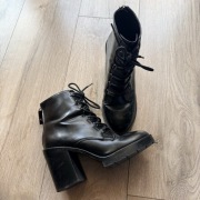 czarne botki pull&bear 38 slupek klasyczne