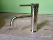 Bateria umywalkowa niska Rea Lugano złota