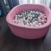 Basen z kulkami do zabawy