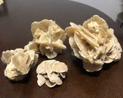 Kamienie z Sahary w kształcie róży - 4 szt kpl.