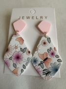 Eleganckie akrylowe kolczyki