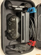Zestaw nintendo switch z 4 grami i akcesoriami